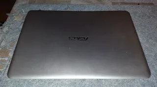 Portátil ASUS ZenBook UX305UA