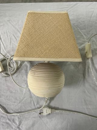 Lámparas de mesa cuadrada beige