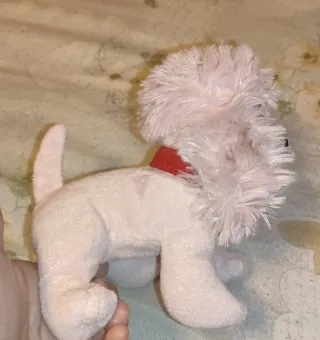 Peluche cane rosa con collare rosso