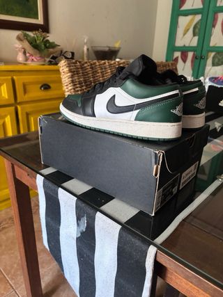 Air Jordan 1 Low verdes y negras T40