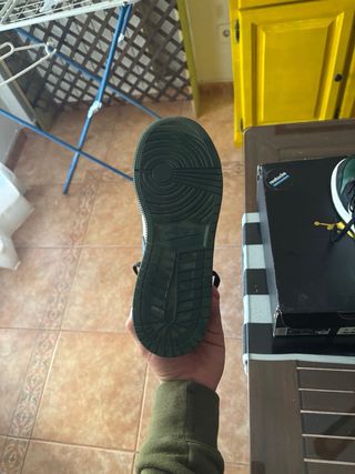 Air Jordan 1 Low verdes y negras T40