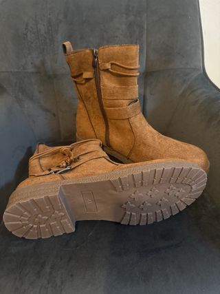 Botines marrones con cordones