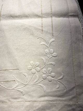 Paninho bordado floral