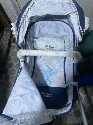 Carro de bebé para muñeca azul
