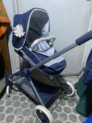 Carro de bebé para muñeca azul