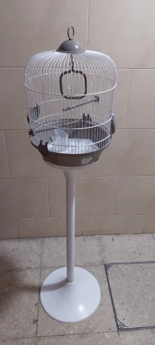 Gabbia per uccelli con supporto