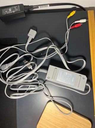 Nintendo Wii Mini – Roja (Pack completo)