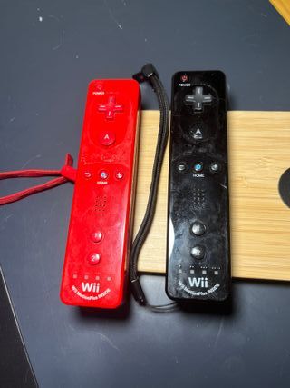 Nintendo Wii Mini – Roja (Pack completo)