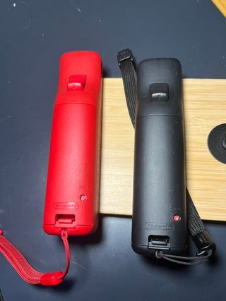 Nintendo Wii Mini – Roja (Pack completo)