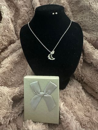 Gargantilla y pendientes luna plata
