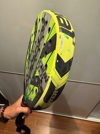 Pala de pádel Babolat Counter Viper ALTA GAMA.