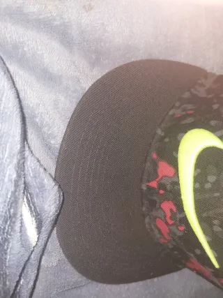 Gorra Nike Negra con Diseño