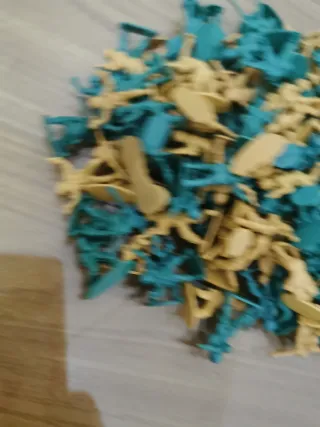 Lotto soldatini plastica