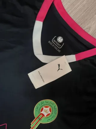 Camiseta Puma Negra y Rosa