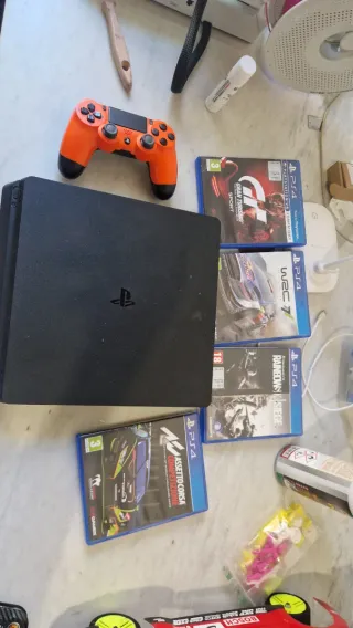 Playstation 4 slim