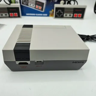 Nintendo NES Classic Mini Console pari al nuovo