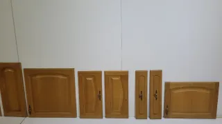 Puertas de roble para muebles de cocina.