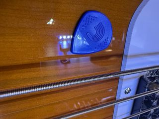 Bajo Squier Sonic Sunburst