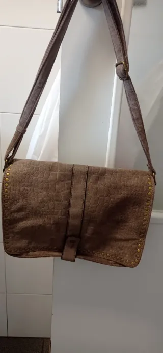Bolso bandolera efecto piel cocodrilo