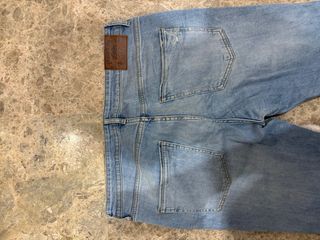 Pantalón vaquero Pull&Bear hombre desgastado