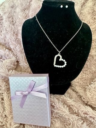 Gargantilla y pendientes corazón perlas