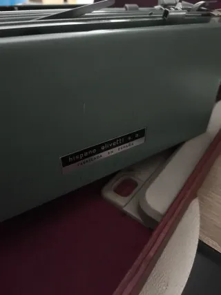 Máquina Escribir Hispano Olivetti Studio 44