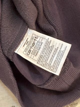 Sudadera Carhartt WIP Morada con Logo Dorado