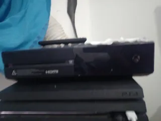 Xbox One Negra con Mando