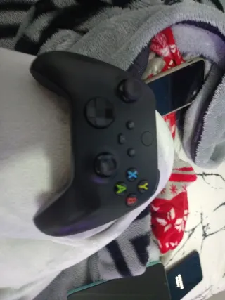 Xbox One Negra con Mando