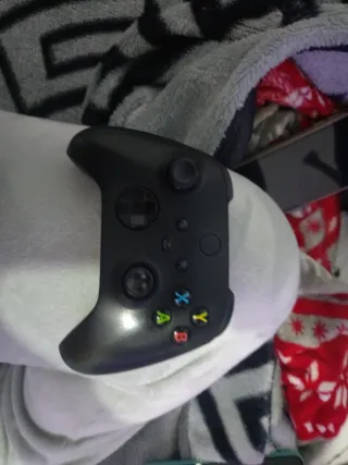 Xbox One Negra con Mando