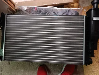 Radiador nuevo, Peugeot 405