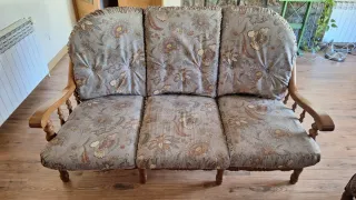 Poltrona vintage in tessuto e legno