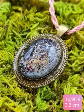 Colgante artesanal resina Belle Époque