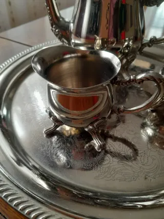 Juego de té plateado con bandeja