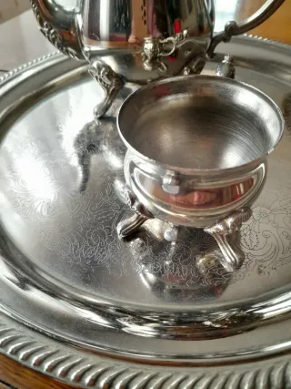 Juego de té plateado con bandeja