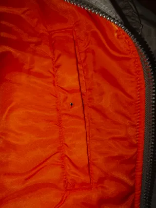 Chaqueta Alpha Industries MA1 Plateada