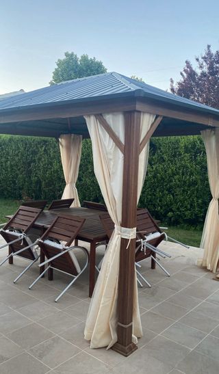 Sedie da giardino - legno e metallo con cuscino bianco