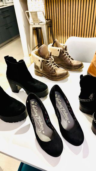 Lote 10 pares zapatos chica Talla 37