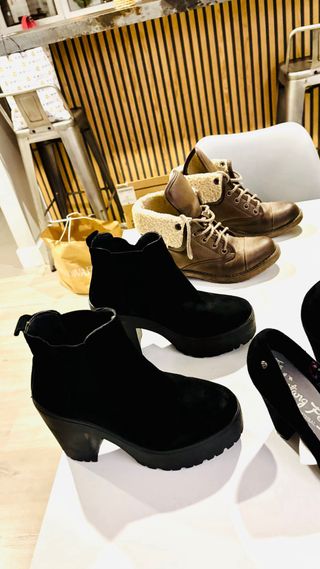 Lote 10 pares zapatos chica Talla 37