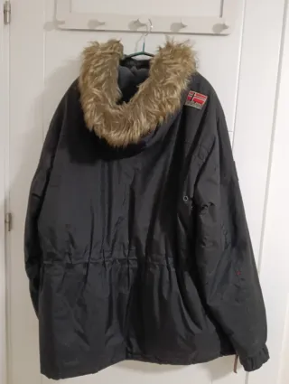 Cazadora The North Face Negra. URGE VENTA