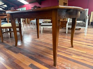 Mesa de comedor extensible de madera