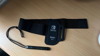 Accesorio Nintendo Switch: Correa y Soporte