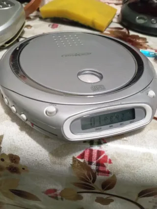 Lettore CD Portatile Grigio Argento