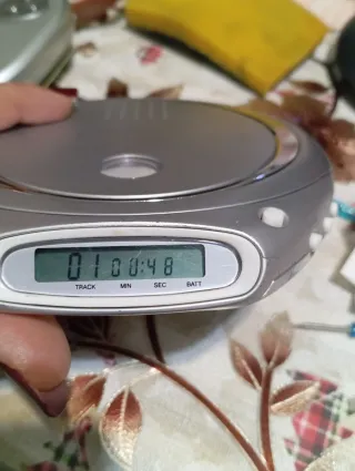 Lettore CD Portatile Grigio Argento