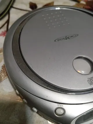 Lettore CD Portatile Grigio Argento