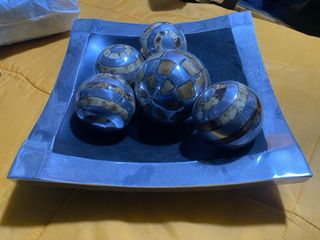 Centrotavola decorativo in metallo e pietra