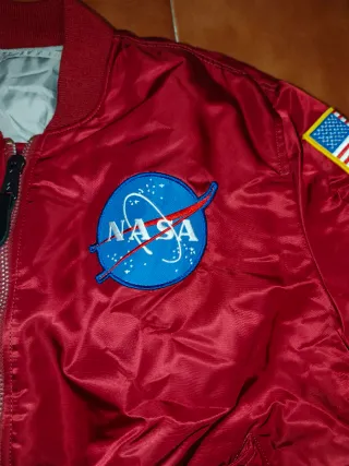 Chaqueta Alpha Industries MA1 NASA Roja