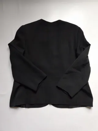 Americana negra botones dorados