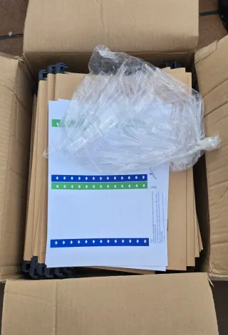 Material de oficina: carpetas y cajetines.