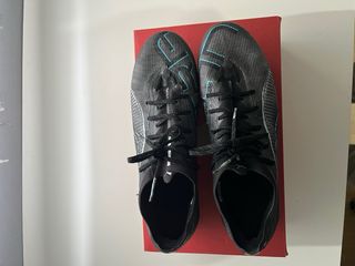 Zapatillas Fútbol Puma Negras y Turquesa